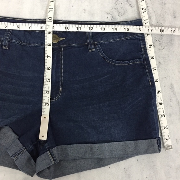 Tattoo Jean Shorts Womens 11 - Picture 8 of 10